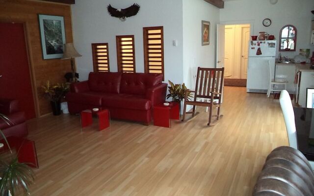 Enchanted Rainforest Guesthouse