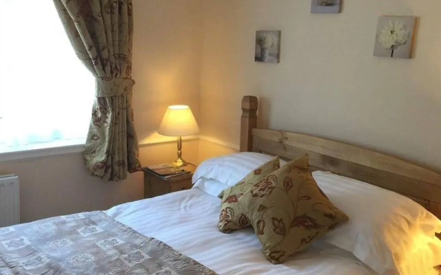 Greyhound Country Inn