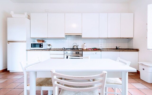 Villa Vallocchia - sleeps 18. Exclusive pool/grounds. Spoleto 10 mins. Rome 1 hr