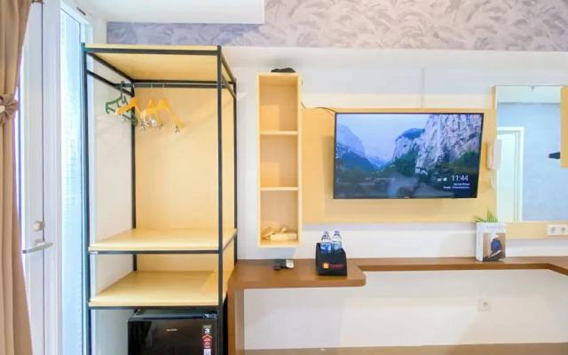Minimalist and Homey Studio at Tokyo Riverside PIK 2 Apartment – Guest Rooms – Jakarta