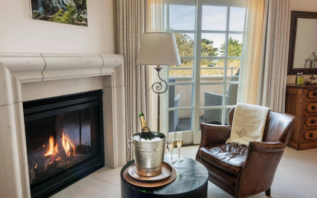 Seal Cove Inn