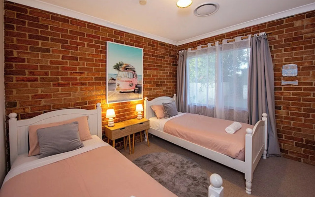 A Fairy Wren Cottage