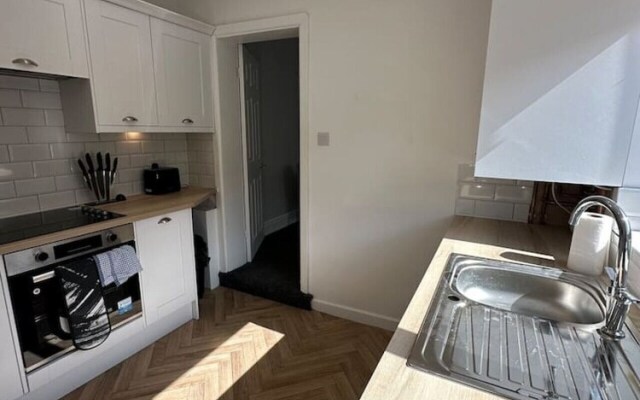Large Five Bedroom Home with parking