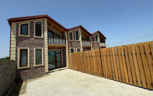 Черные камни