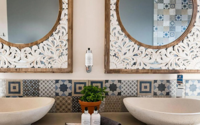 Safari Moon Luxury Bush Lodge