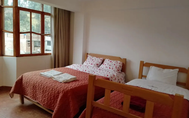 Shumak Alpamayo Hostal Huaraz