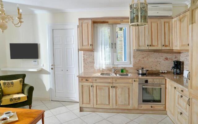Andros Homes Sea Side Apartment & Studio