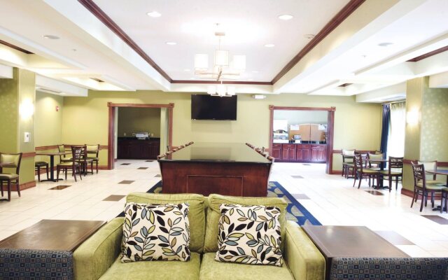 Holiday Inn Express and Suites Urbandale by IHG