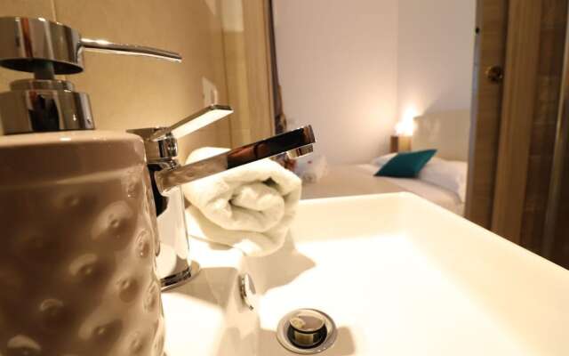 Green King Room With sea View Balcony