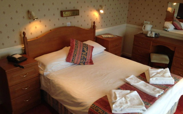 Cliffdene Hotel