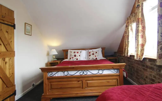 Hunston Mill Self Catering Cottages