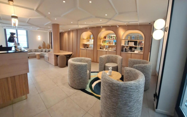 Mercure Paris Arc de Triomphe Wagram