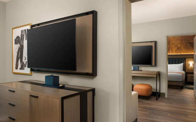 Hotel Avail Rogers, Tapestry Collection By Hilton