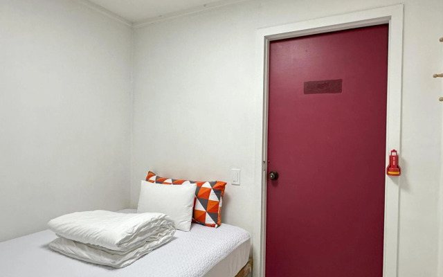 Slow Citi Guesthouse - Hostel