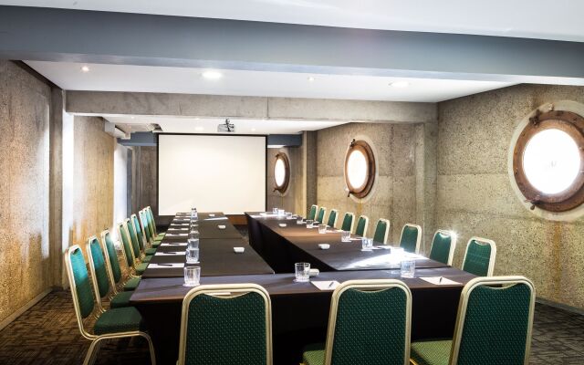 Radisson Blu Acqua Hotel & Spa Concon