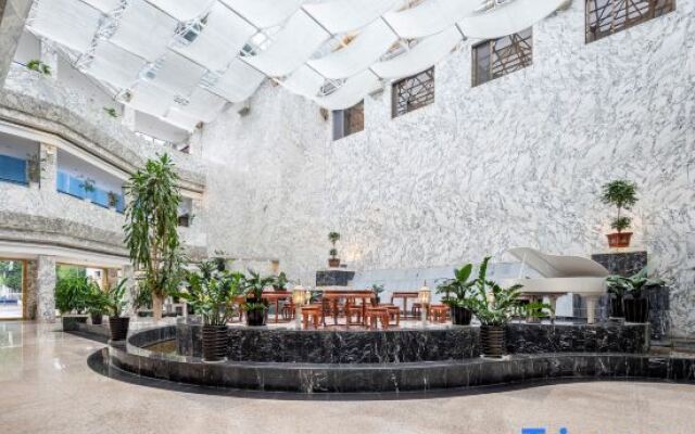 Xinkaitong Hotel Ruili