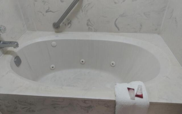 Americas Best Value Inn & Suites Clarksdale