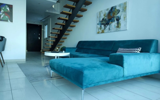 Italian Loft With Jacuzzi