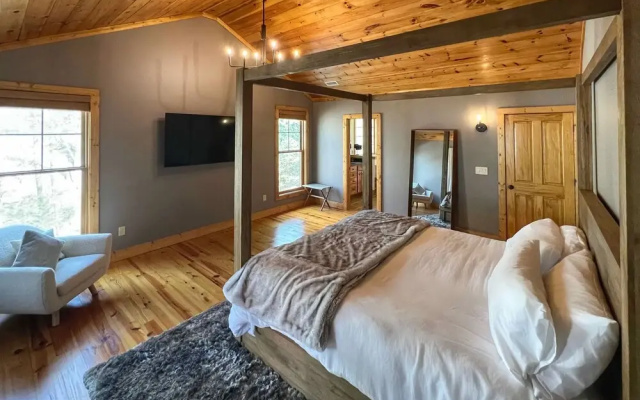 Secluded Sapphire Chalet w/ Game Room + Decks