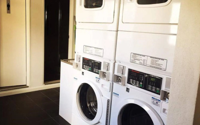 Downtown Backpackers Hostel - note - Valid Passport required for check in