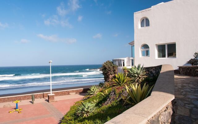 Beach House at Playa del Hombre