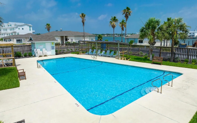 The Lodge at Little Bay