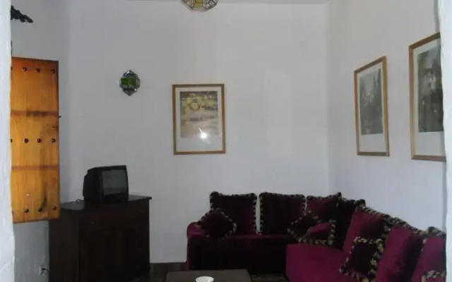 Almachar Apartahotel