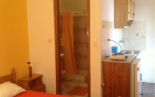 Alexandra Apartment