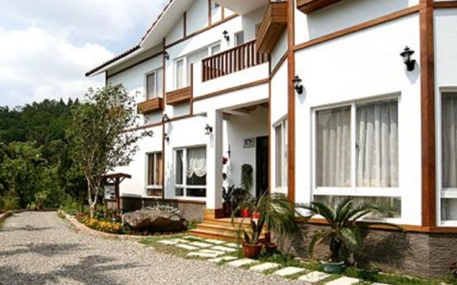 Nunu Haus Guest House