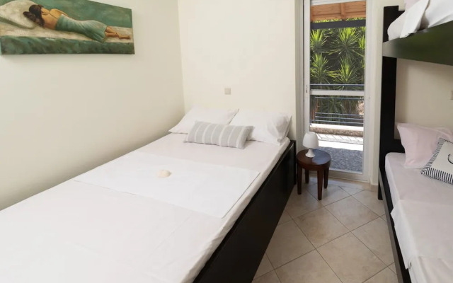 SeaView Flat Near the Beach