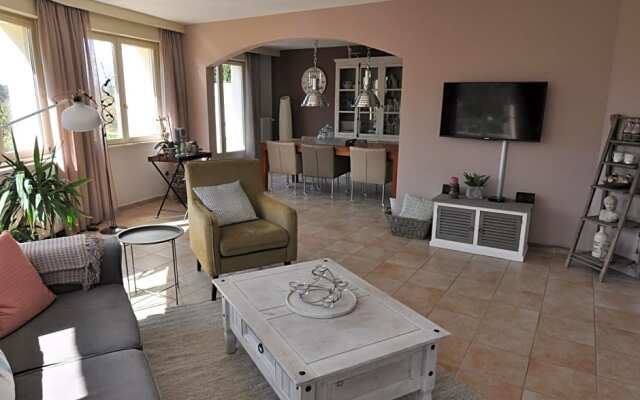 Chambres Et Table D'hotes VieLaVie