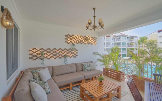 Pompano 202 Amazingly Situated One-bedroom Apartment in Ocean-front Condominium