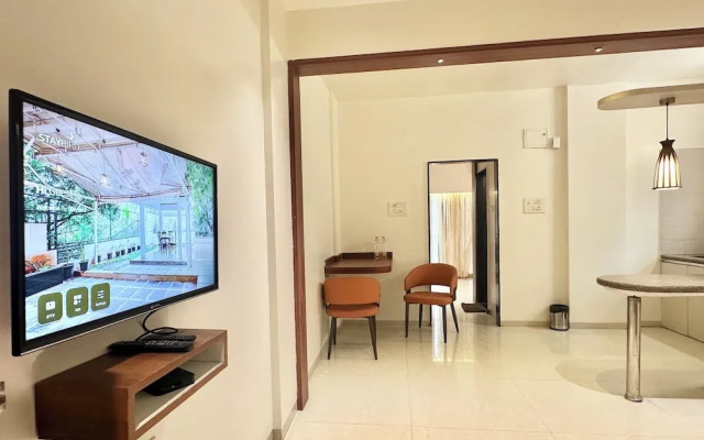 StayBird - Azure Suites Business Hotel