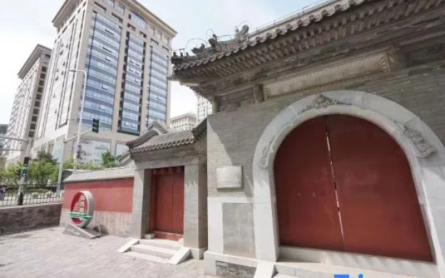 Cloud View Hotel (Beijing New World)