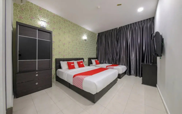 OYO 89497 Dream Nur Hotel