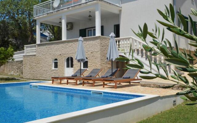 Holiday Home Nevera