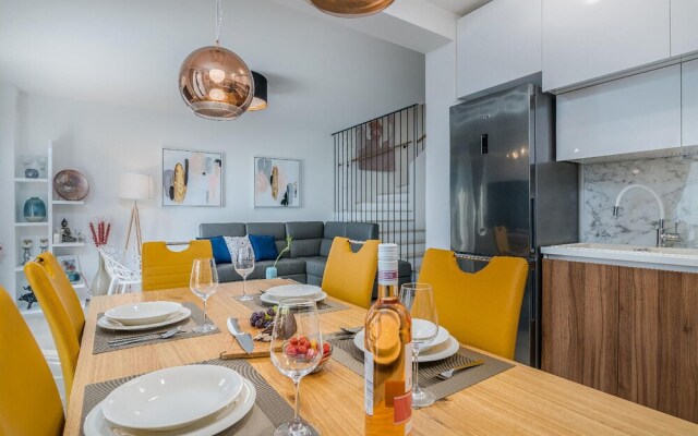 Awesome Home in Novigrad With Jacuzzi, Wifi and 3 Bedrooms