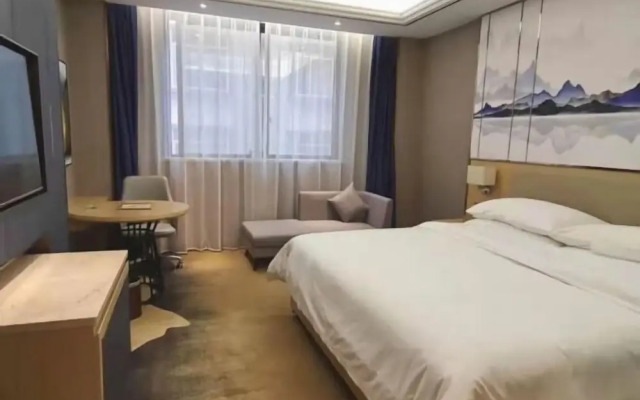 Vienna Hotel (Yizhou Sankeshu)