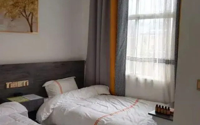 Blue Xiangyutai Homestay