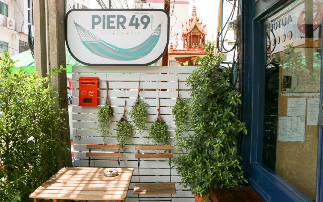 Pier 49 Hostel