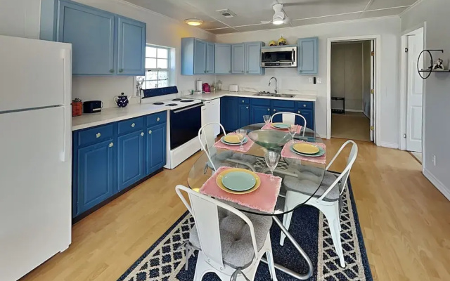 Surfside Crab Retreat by Ryson Vacation Rentals