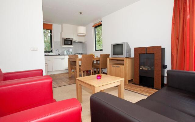 Detached bungalow with dishwasher, next to a nature reserve