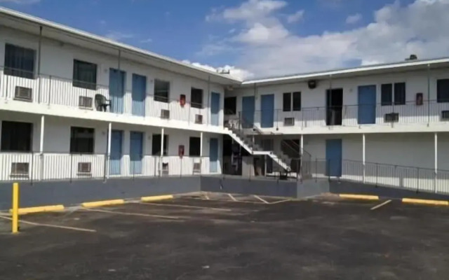 Miami Springs Inn
