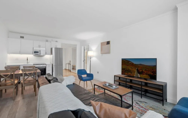 Boardwalk 2BR 3BA Condo by CozySuites