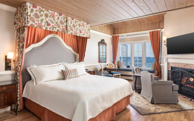 Spindrift Inn