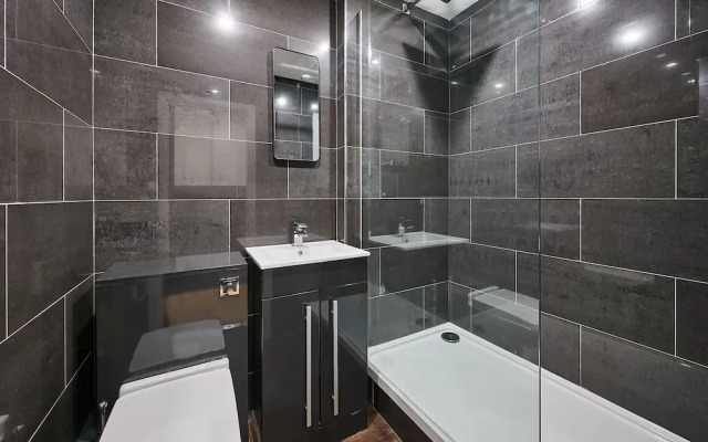 Host Stay Deluxe Studio for Two Sevenstay Apartments