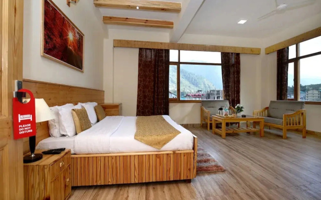 OYO 9995 Manali Plaza