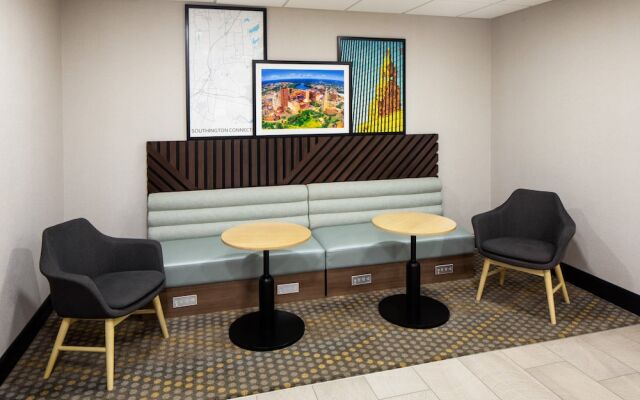 Comfort Suites Southington - Cheshire