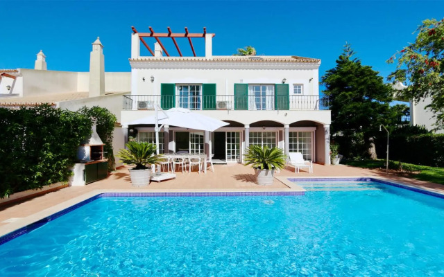 Vila Castro, Cleverdetails CD239