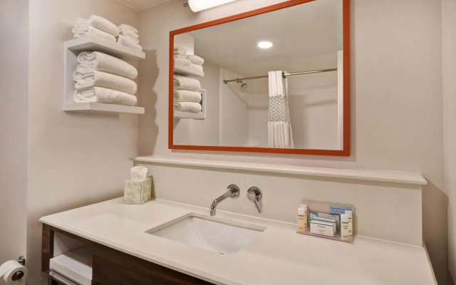 Hampton Inn Birmingham-Colonnade 280